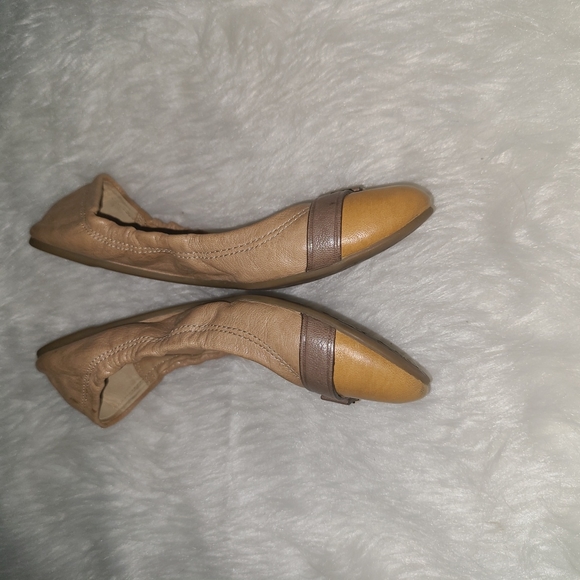 Coach Size 8 B Brown & Tan Leather Ballet Flats - Picture 3 of 7